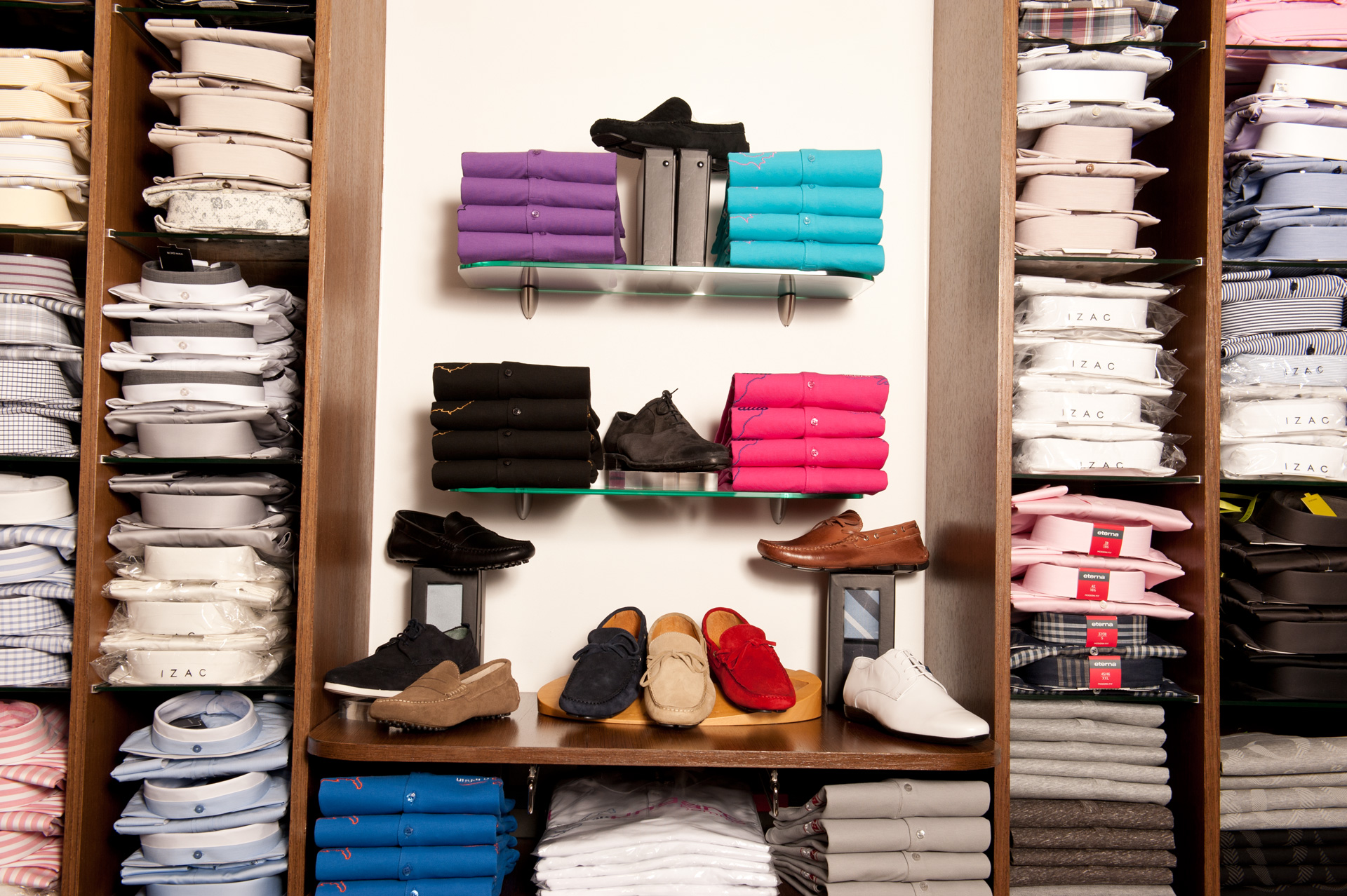 Magasin de prÃªt a porter de luxe pour hommes, Grands choix de ceintures de luxe pour hommes, cachemires